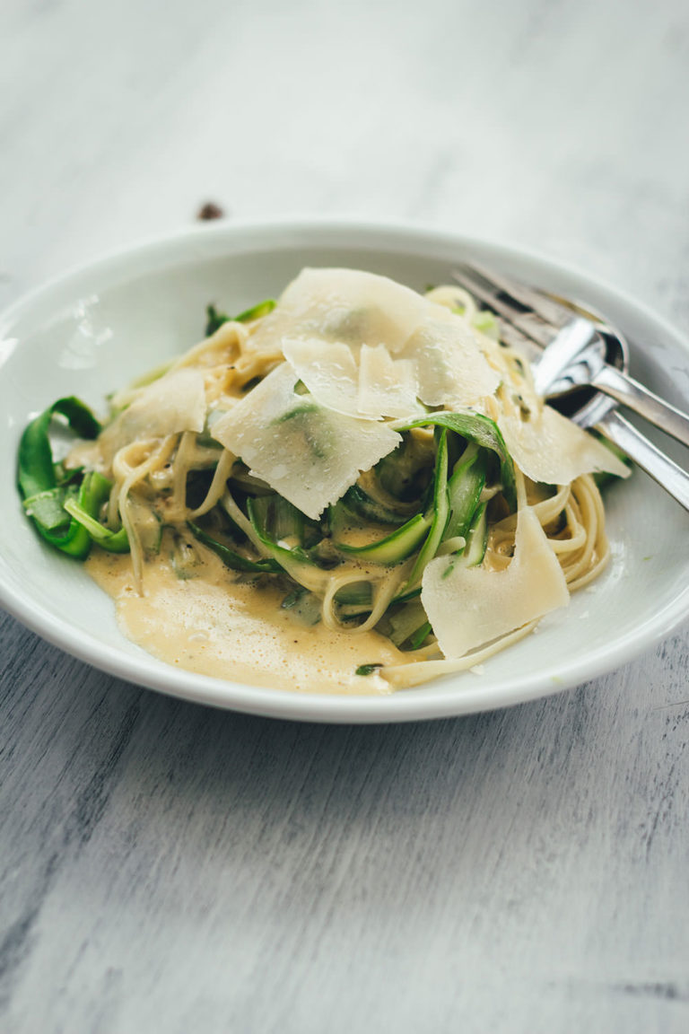 Linguine mit grünem Spargel und Parmesansauce - moey&amp;#39;s kitchen foodblog