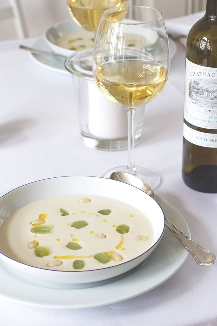 White Dinner mit weißem Bordeaux und Ajoblanco #bordeauxlicious Dîner ...