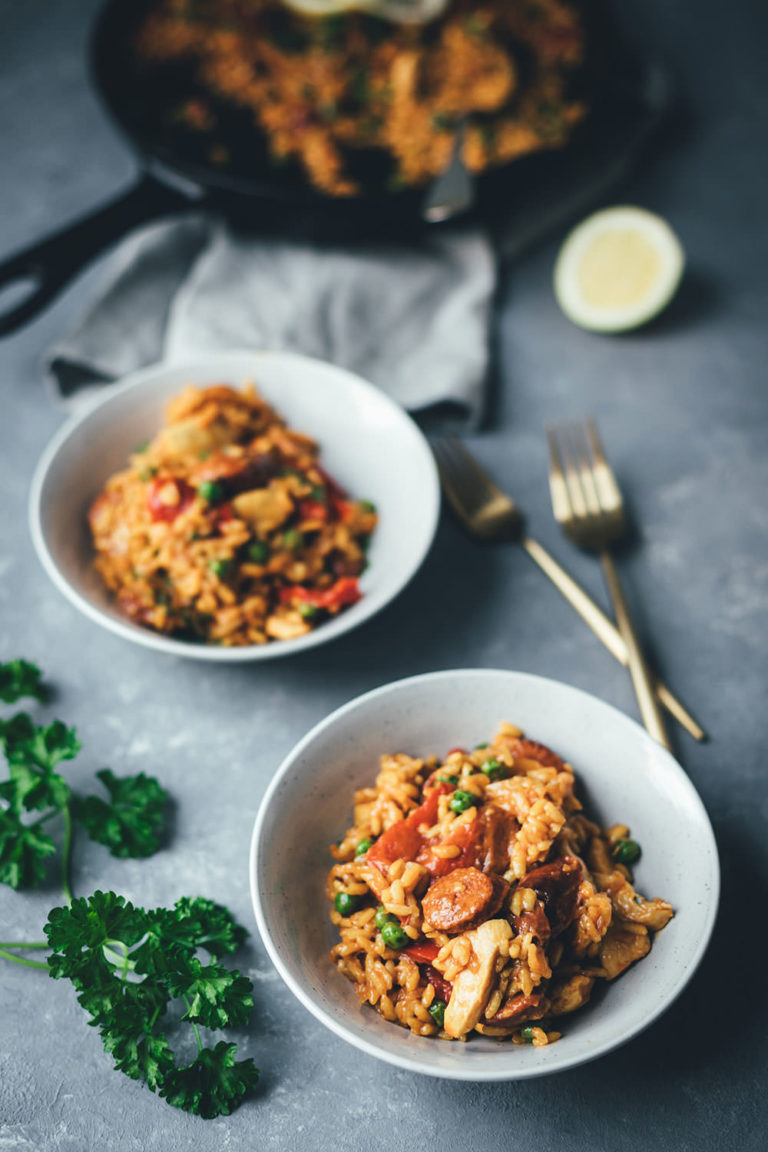 One Pan Paella mit Hähnchen, Chorizo und Paprika - moey&amp;#39;s kitchen foodblog