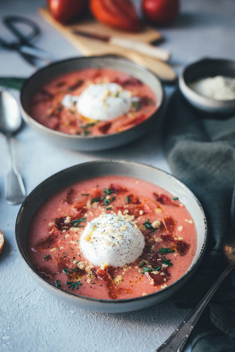 kaltetomatensuppesalmorejogazpacho6 moey's kitchen