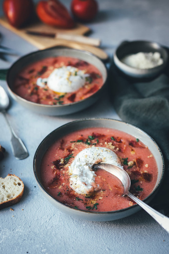 kaltetomatensuppesalmorejogazpacho7 moey's kitchen