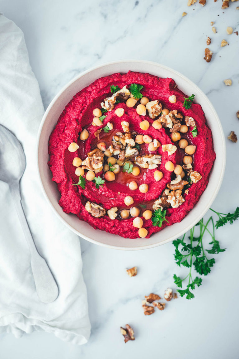 Blitzschnelles Rote Bete Hummus mit Walnusskernen - moey&amp;#39;s kitchen foodblog