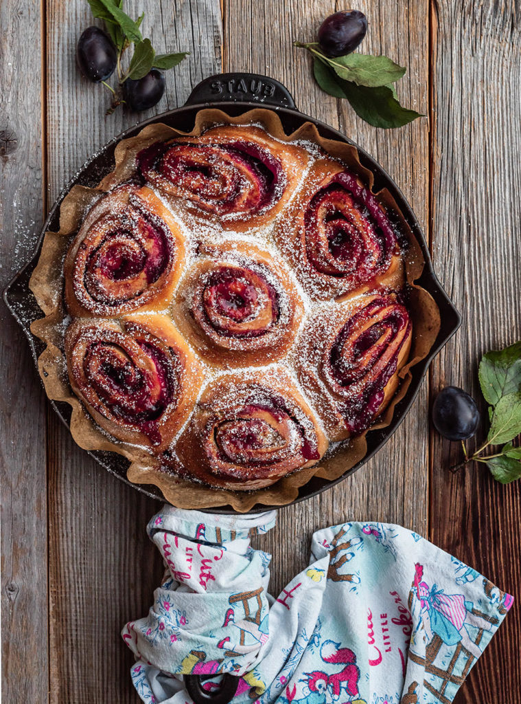 Pflaumen-Crostata mit Thymian – knuspriger Pflaumenkuchen für den ...