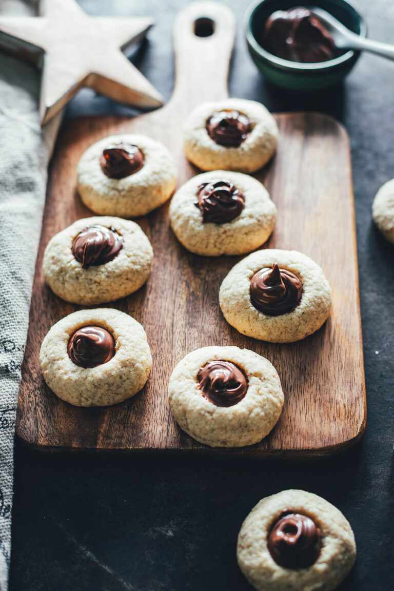 Einfache Haselnussplätzchen mit Nuss-Nougat-Creme - moey&amp;#39;s kitchen foodblog